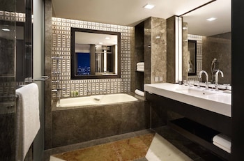 Grand Executive Suite King