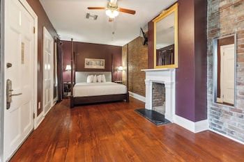 Honeymoon Suite, 1 King Bed with Sofa bed