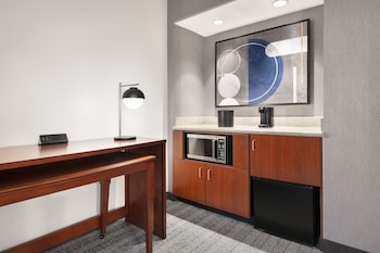 Room, 1 Bedroom, Balcony (Mobility/Hearing Accessible, Tub)