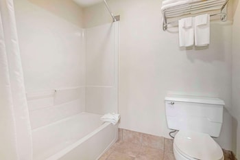 Room, 2 Queen Beds, Accessible, Non Smoking