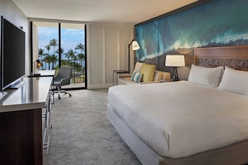 Room, 1 King Bed with Sofa bed, Balcony, Oceanfront (Oceanfront)