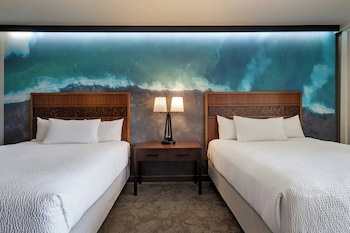 Room, 2 Queen Beds, Balcony
