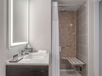 Room, 2 Double Beds, Accessible (Shower)
