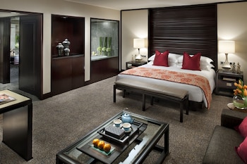 Deluxe Club Room, 1 King Bed