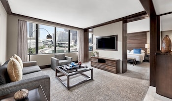 Suite, 1 King Bed (Urban, Monument View)