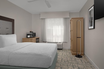 Room, 1 Queen Bed, Accessible (Roll-in Shower, Nonsuite)