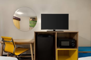 Double Room, 2 Double Beds, Accessible