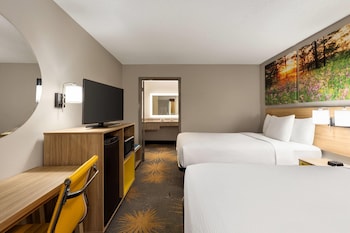 Double Room, 2 Double Beds, Accessible