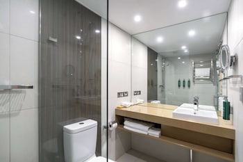Deluxe Room, 1 King Bed