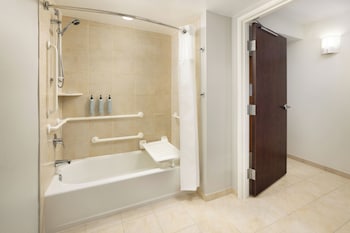 Suite, 1 King Bed with Sofa bed (Mobility/Hearing Accessible, Tub)
