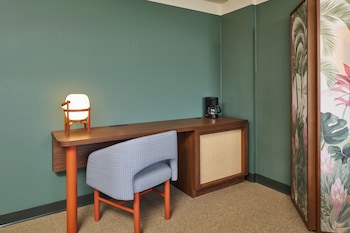 Room, 1 King Bed, City View