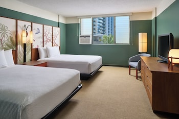 Room, 2 Queen Beds, City View