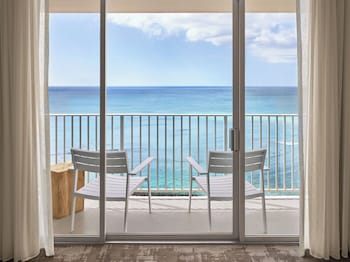 Premier Room, 1 King Bed, Oceanfront (View)
