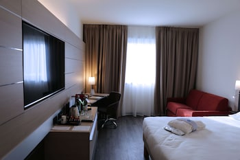 Executive Room, 1 King Bed with Sofa bed