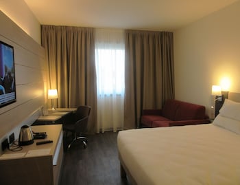 Superior Room, 1 King Bed with Sofa bed