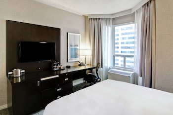Room, 1 Queen Bed, Bathtub