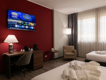 Privilege, Room, Multiple Beds