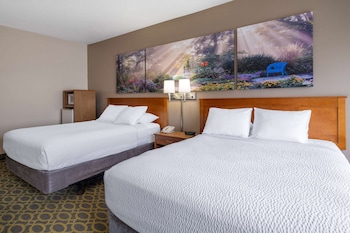 Room, 2 Queen Beds, Non Smoking