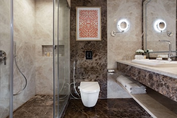 Premier Double or Twin Room, Pool View