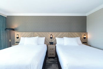 Grand Room, 2 Queen Beds (North Tower)
