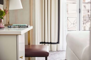 Room, 1 Queen Bed (View)