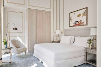 Suite (Louvre Suite)