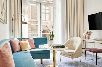 Suite (Empire)