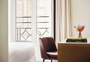 Room, 1 Queen Bed (View)