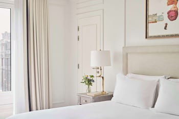 Deluxe Room (View)