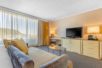 Luxury Suite, 2 Bedrooms (2 King Beds)