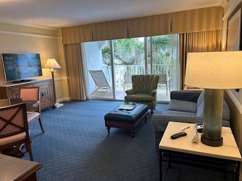 Executive Suite, 1 Bedroom, 2 Double Beds
