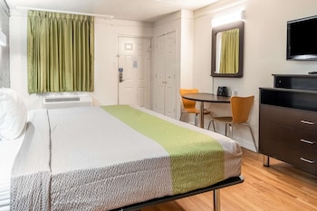 Standard Room, 1 King Bed, Non Smoking