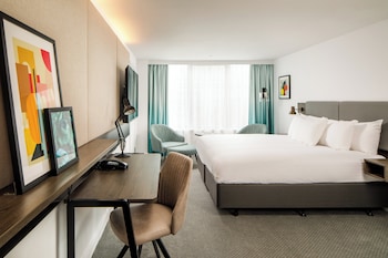 Premium Room, 1 King Bed (Super King, Walk-In Shower)