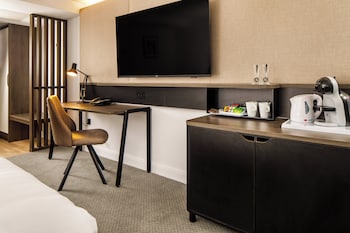 Premium Room, 1 King Bed, Balcony (Super King)
