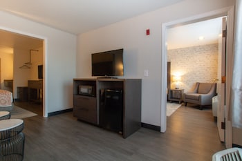 Two Room Family Suite 2 King 2 Bathroom Sleeper Sofa