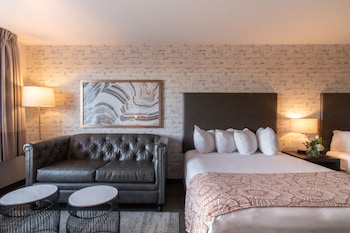 2 Queen Suite