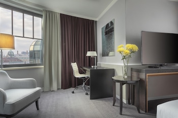 Superior Room, 1 King Bed (with Sofa)