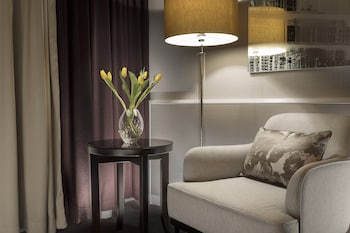Deluxe Room, 1 King Bed