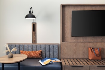 Room, 2 Bedrooms