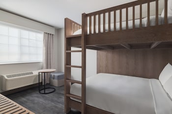 Room, 2 Bedrooms
