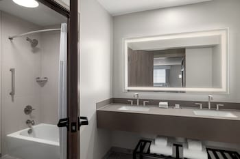 Room, 2 Bedrooms