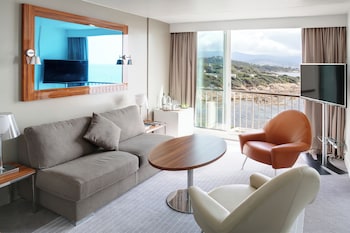 Junior Suite, 1 Queen Bed, Sea View