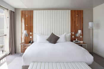 Junior Suite, 1 Queen Bed, Sea View