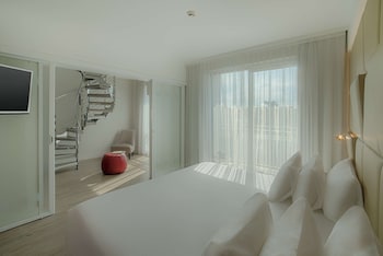 Suite (Duplex Extra Bed 4 adults)