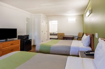 Standard Room, 2 Double Beds, Non Smoking