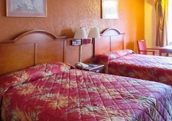 Standard Room, 2 Double Beds, Smoking