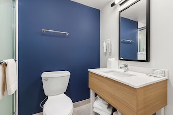Suite, 2 Queen Beds, Accessible (Mobility, Hearing, Roll-In Shower)