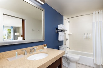 Room, 2 Queen Beds (Hearing Accessible)