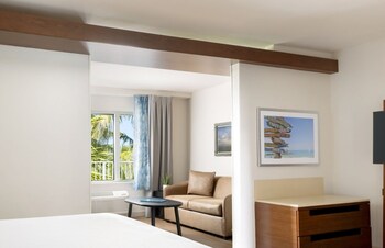 Suite, 2 Queen Beds and 1 Sofa Bed, Non Smoking