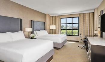 Room, 2 Queen Beds, Corner